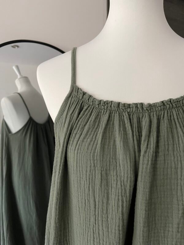 Robe en gaze de coton kaki – Image 2