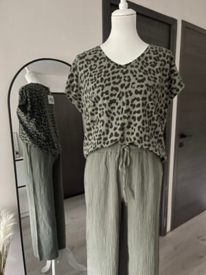 T-shirt en coton imprimé léopard kaki
