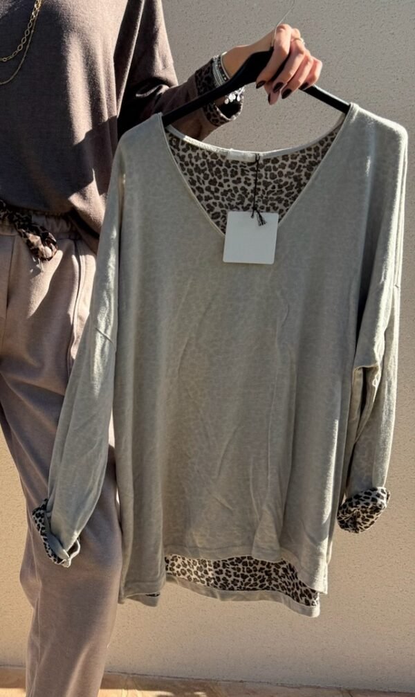 Pull fluide uni intérieur léopard beige